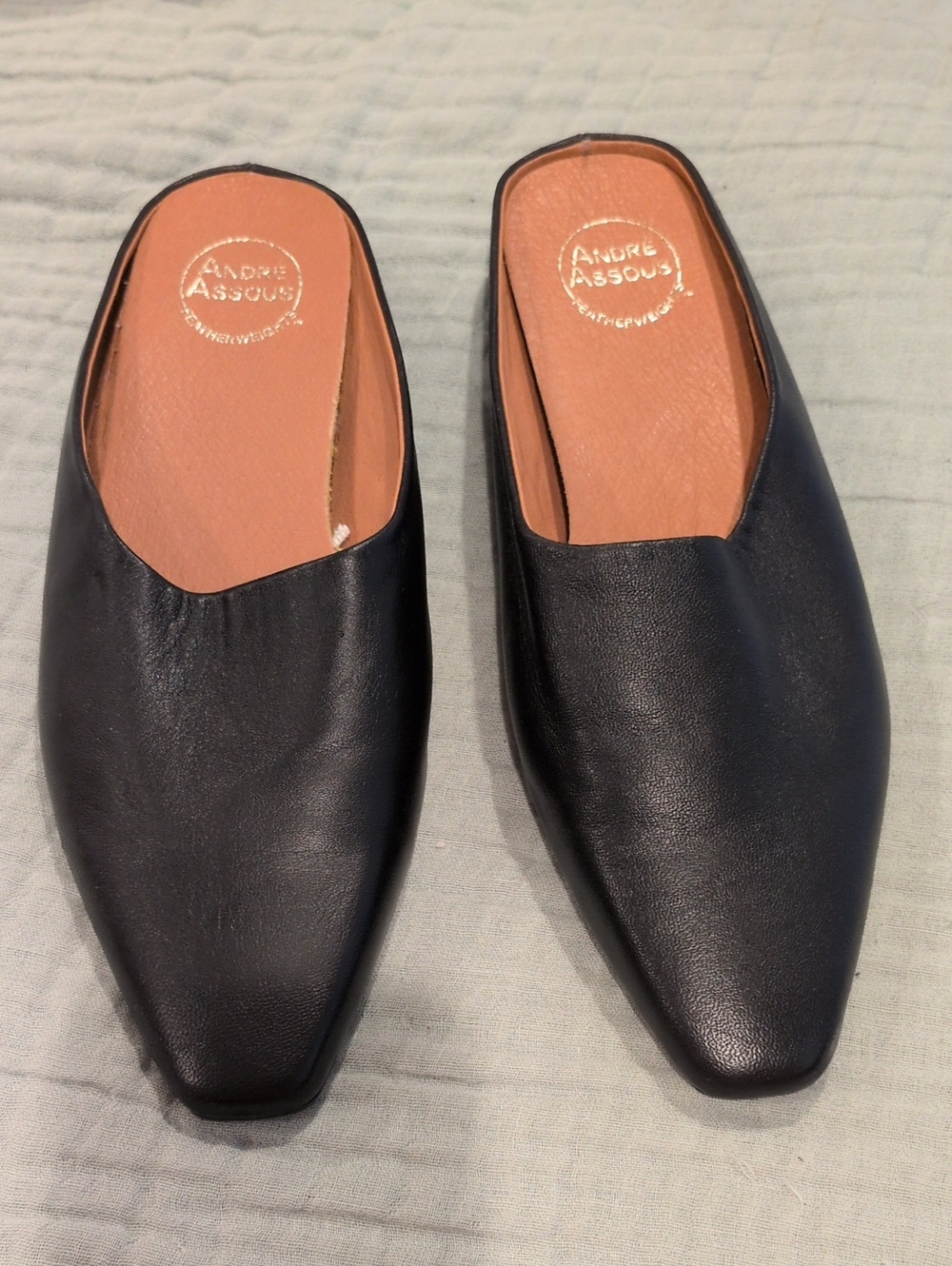 Andre Assous Featherweight Norma Black Leather Slip-On Mules 9M